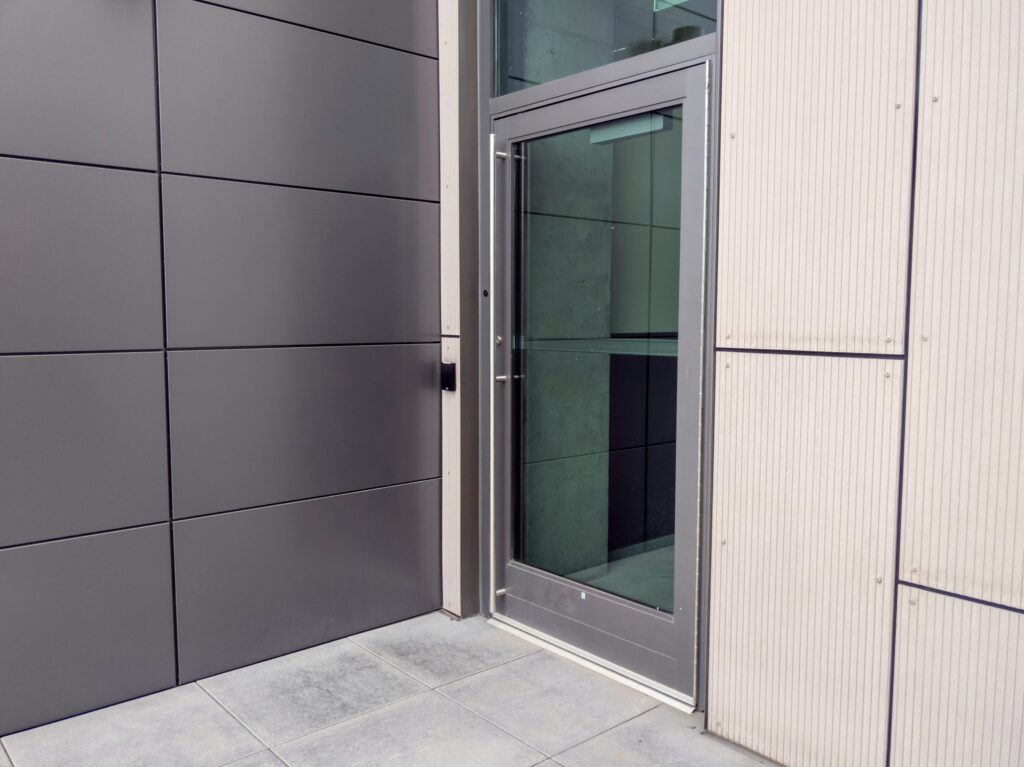 Keyless entry door for a business building